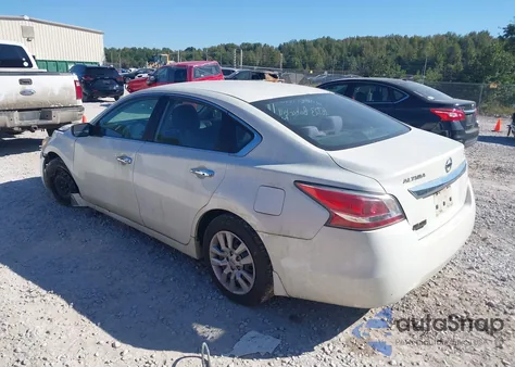 2015 Nissan Altima 2.5 S из США, поврежденный, VIN 1N4AL3AP7FN335329
